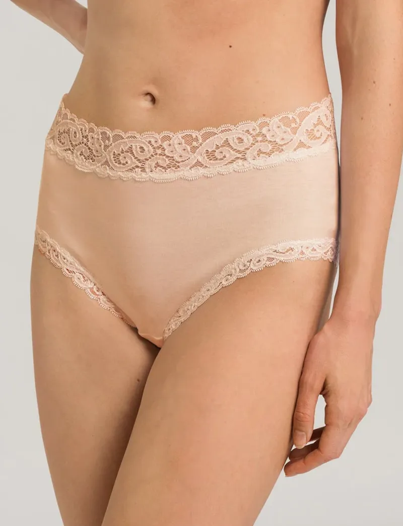 Hanro Moments Maxi Brief in Beige